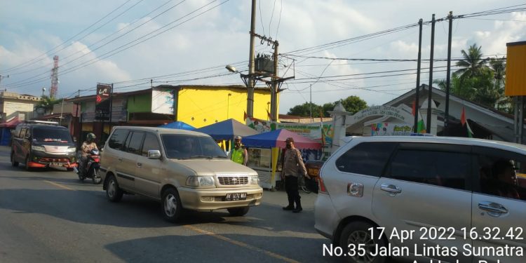 Personel Personel Polsek Pulau Raja Atur Arus Lalulintas