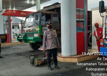 Personel Polsek Simpang Empat Monitoring ke SPBU