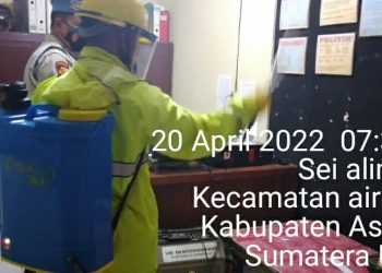 Polsek Air Batu Asahan Disemprot Disinfektan 