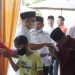 Bupati Labuhanbatu H Erik Adtrada Ritonga saat berbuka puasa bersama anak yatim.