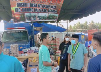 Polres Asahan dan SEMMI Bagikan Sembako pada Korban Kebakaran di Sei Apung 