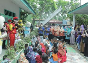 Bunda Paud Asahan Motivasi Para Anak Korban Kebakaran Desa Sei Apung Jaya