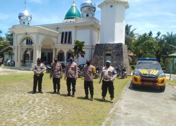 Personel Polsek Air Joman Lakukan Pengamanan Ibadah Sholat Jumat