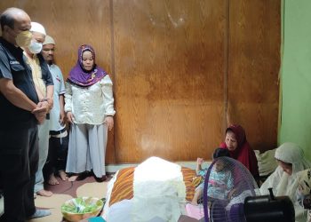 Kasie Humas Polres Asahan Melayat ke Rumah Duka Mantan Wartawan Taslabnews