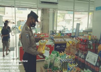 Bhabinkamtimas Polsek Prapat Janji Monitoring ke Supermarket