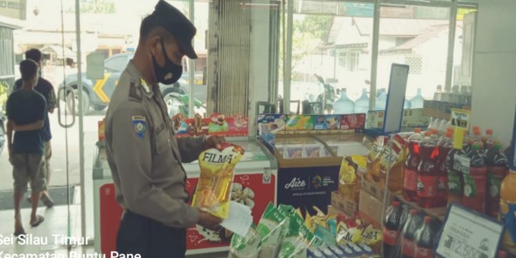 Bhabinkamtimas Polsek Prapat Janji Monitoring ke Supermarket