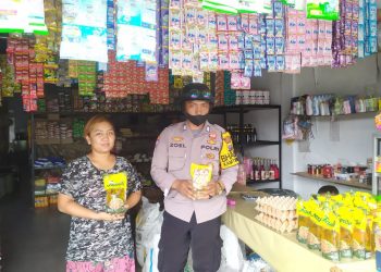 Bhabinkamtibmas Polsek Kota Kisaran Polres Asahan Bripka Hafizul Fitra melakukan monitoring dalam