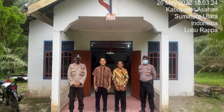 Personel Polsek Bandar Pulau Polres Asahan Patroli Pengamanan Ibadah Kenaikan Isa Almasih