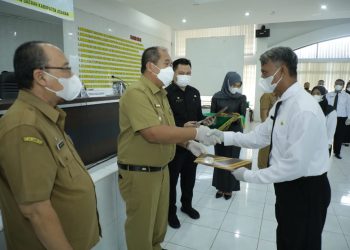 Serahkan SK PPPK 205 Guru, Wabup Asahan: Jangan Mimpi Untuk Mutasi