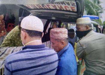Polsek Air Joman Melayat ke Rumah Duka Warga yang Meninggal