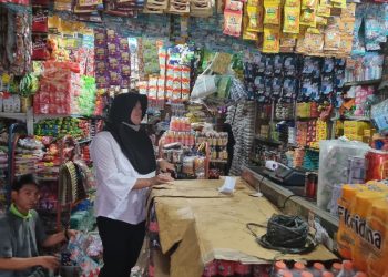 Kaurmintu Sat Narkoba Polres Asahan Kunjungi Toko Aseng di Jalan Panglima Polem