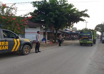 Personel Polsek Bandar Pulau Atur Lalulintas ke Sigura-gura Asahan