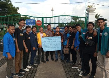 Aksi di Istana Presiden, DAP: Bupati Asahan "Membiarkan" Infrastruktur Jalan Rusak dan Wabah PMK