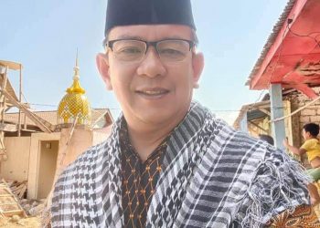 Pimpinan DPRD Sibolga, Jamil Zeb Tumori SH MAP.