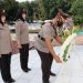 Polres Asahan ziarah dan tabur bunga di makam pahlawan