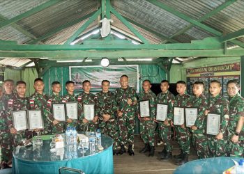 Berhasil Temukan 5 Ha Ladang Ganja, Satgas Pamtas RI-PNG Yonif 126/KC Diberi Penghargaan oleh Dankolakops Rem 172/PWY