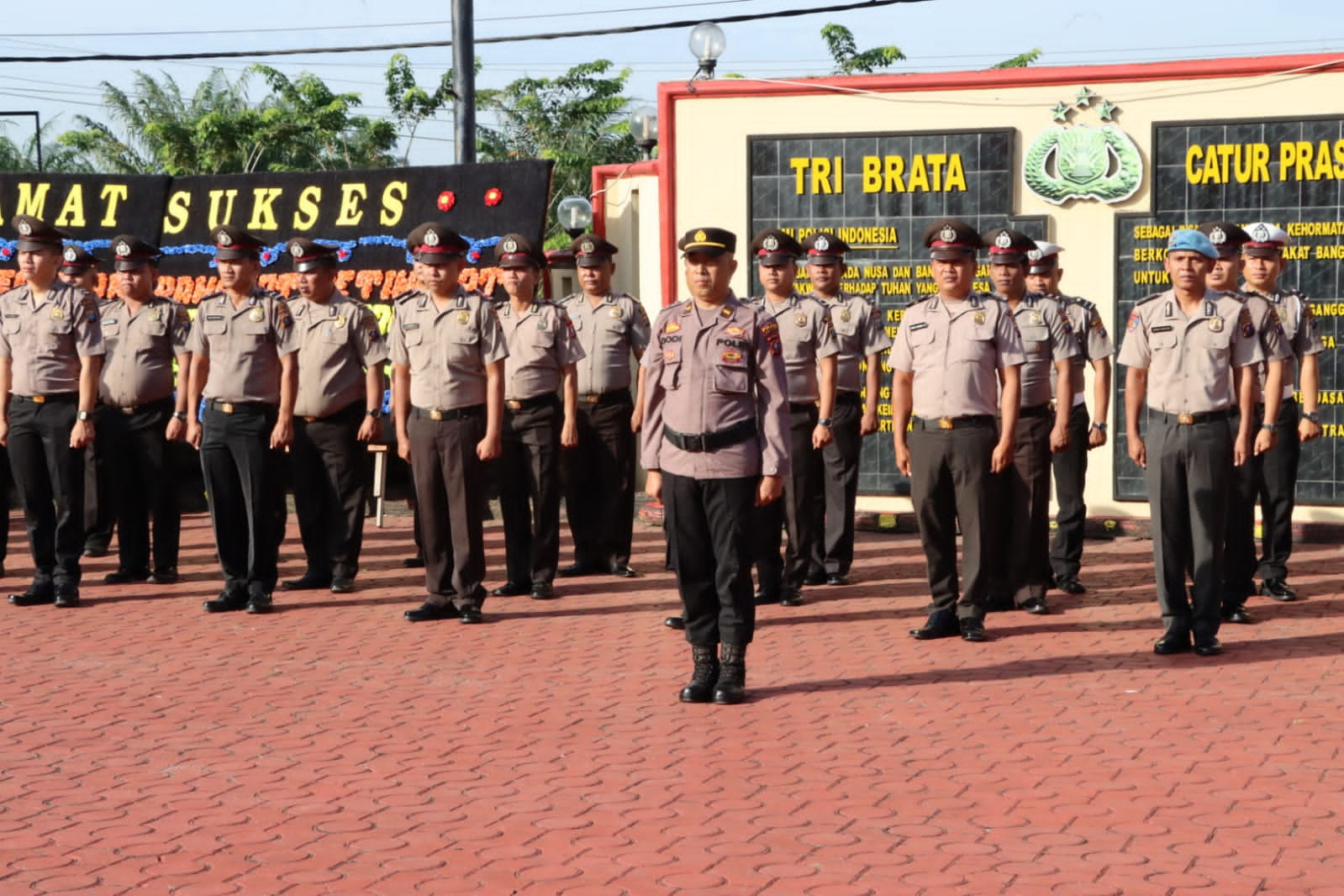 Polres Asahan melaksanakan kegiatan Syukuran HUT Bhayangkara ke-76 serta Kenaikan Pangkat