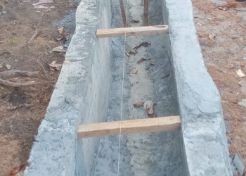 Pembangunan parit di Jalan Kopral Galung Kota Sibolga, yang tampak bergelombang dan banyak tempelan.