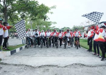 Bupati Asahan Bersama Kapolres dan Dandim Lepas Peserta Fun Bike 