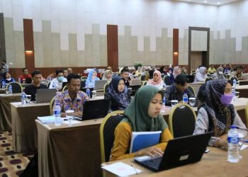 Para peserta saat mengikuti Workshop rencana pembangunan jangka menengah daerah (RPJMD) tahun 2021-2026 di Hotel Convention Centre Balige Toba.