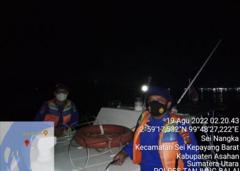 Satpol Air Polres Tanjungbalai Periksa Kapal Nelayan Tanpa Nama