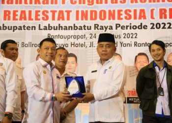 Staf Ahli Bupati Labuhanbatu, ir Jumingan (kanan).