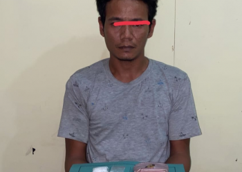 Tersangka bersama barang bukti