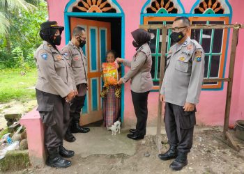 Dalam upaya membantu masyarakat yang terdampak kenaikan harga bahan Bakar Minyak (BBM),