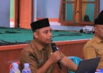 Kadis Kominfo Labuhanbatu Ahmad Fadly Rangkuti (dua kiri). 
