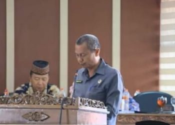 Assisten l Pemerintahan dan Kesra Drs Sarimpunan Ritonga