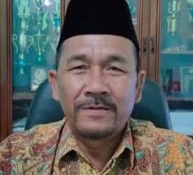 Kepala Badan Kepegawaian dan Pendidikan dan Pelatihan Kabupaten Labuhanbatu Drs Zainuddin Siregar. 
