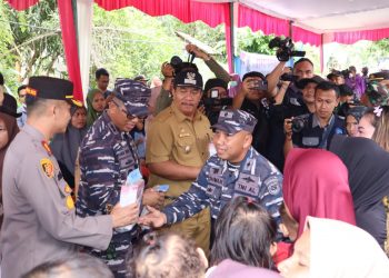 Hadiri Karya Bakti dan Bansos Lanal TBA, Kapolres Asahan dan Wabup Ziarah ke Makam Syeh Silau Laut 