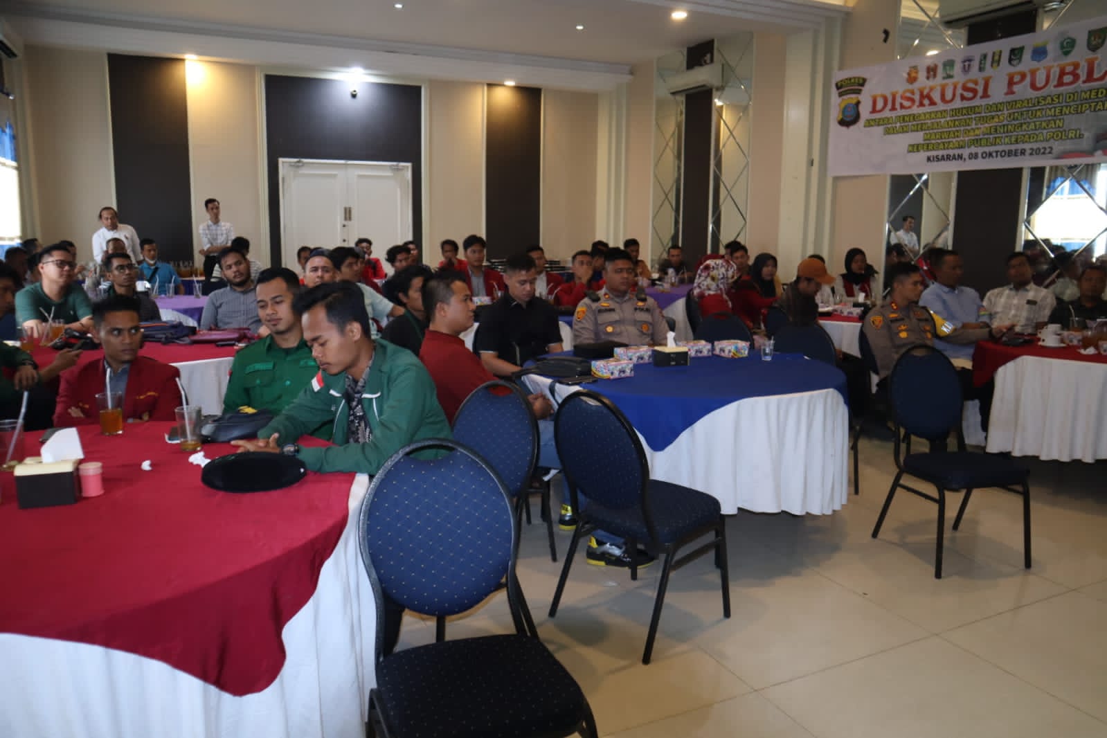 Kapolres Asahan Gelar Diskusi Penegak Hukum dan Viralisasi di Media Sosial dengan Mahasiswa Serta Wartawan