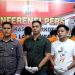 SatResNakoba saat memaparkan sejumlah tersangka dan barang bukti di Mapolres Labuhanbatu.