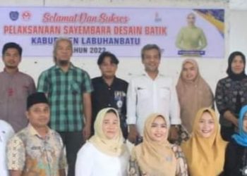 Assisten lll Zaid Harahap S.Sos saat berfoto bersama seusai acara.