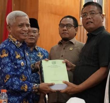 Bupati Asahan Sampaikan Nota Keuangan dan Ranperda Tentang Perubahan APBD