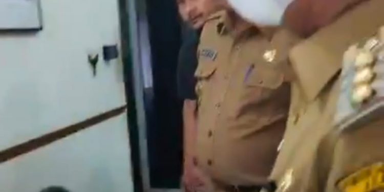 Setelah Viral, Bupati Asahan Janji Bantu Buyung Lubis Pakai Uang Pribadinya