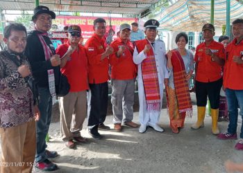 Warga Desa Suka Jadi Asahan Ulosi Kades yang Baru