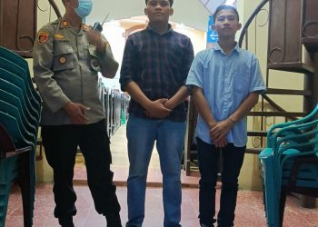 Kapolsek Teluk Nibung Polres Tanjungbalai Ngobrol dengan Jamaat Gereja