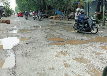 Jalan Ir H Juanda Kisaran Timur Hancur, Warga: Siapa Yang Bertanggungjawab