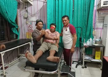 Tersangka saat dibawa ke RS.