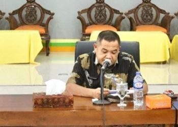 Sekdakab Labuhanbatu Ir Muhammad Yusuf Siagian MMA (tengah). 