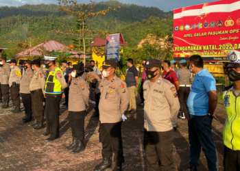 (Zatam/Taslab News) Apel pergeseran pasukan dalam rangka pengamanan ibadah malam Natal Polres Tapteng.