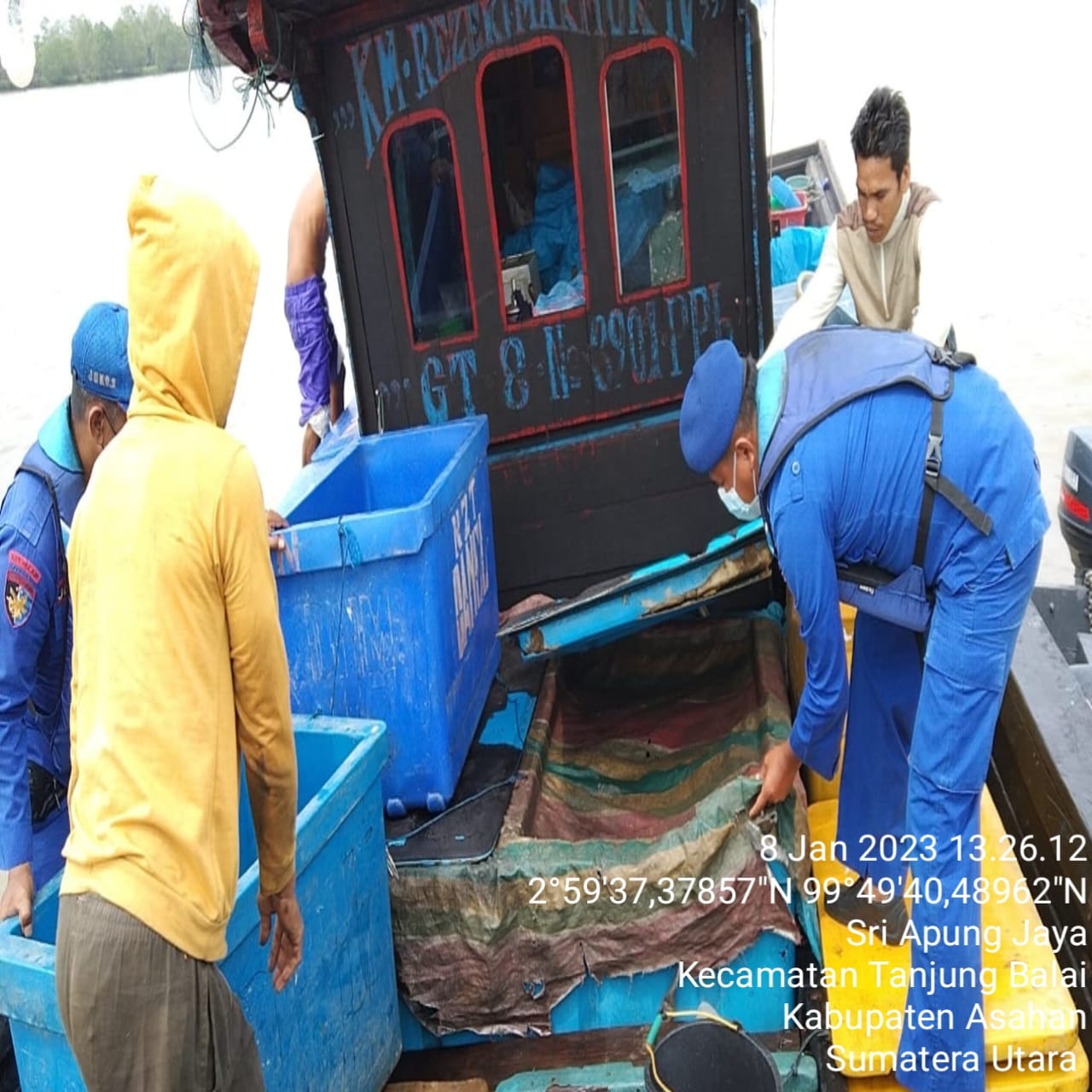 Amankan Perairan, Satpol Air Polres Tanjungbalai Kejar Kapal KM Rejeki Makmur - IV