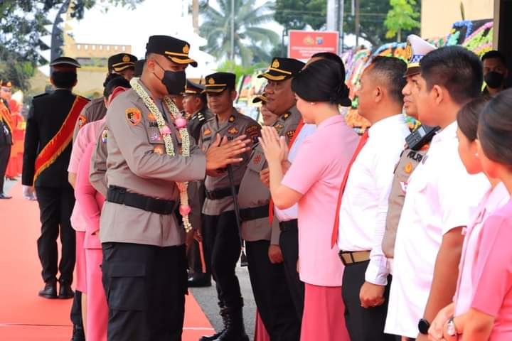 Acara serah terima jabatan Kapolres Labuhanbatu dirangkai upacara Farewell