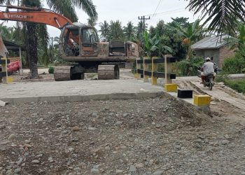 Tak Siap Dikerjakan, Proyek Jembatan TA 2022 di Rawang Dituding Asal Bangun