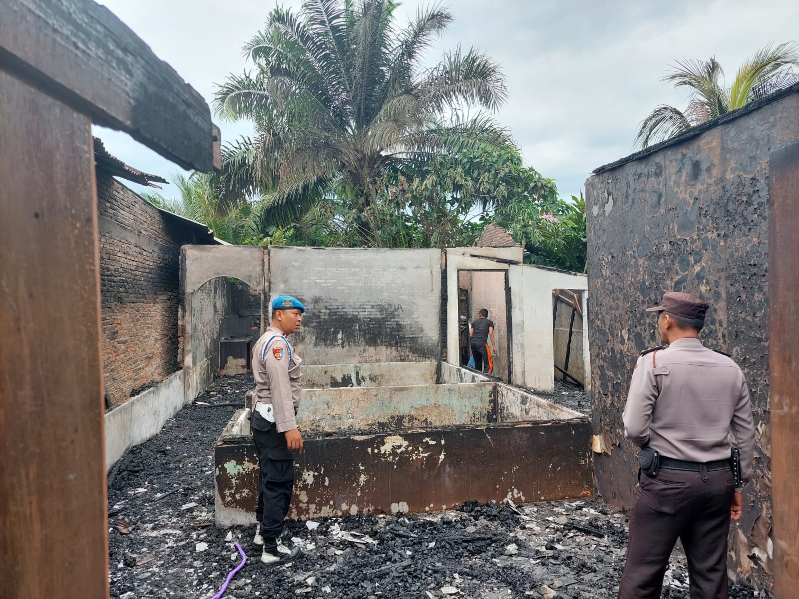 Warga Kelurahan Mutiara Kisaran Heboh, 2 Rumah Terbakar