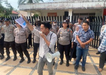Didemo, Ketua Bawaslu Asahan Emosi 
