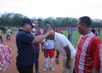 Sekda Tutup Turnamen Old Crack PWI Asahan 2023, Kodim 0208 Juara 1