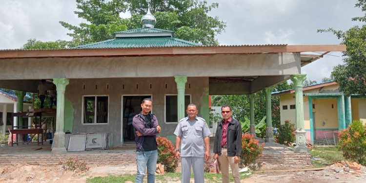 Rehab Mushola, Kasek SMP Negeri 1 Air Batu Asahan Kutip Dana Bantuan ke Siswa